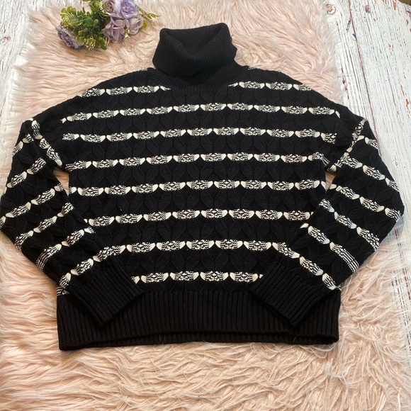 Joie Black White Stripe Pattern Turtleneck Sweater sz S - Picture 1 of 9